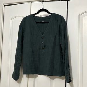 Madewell long sleeve hunter green heavy gauze Henley top